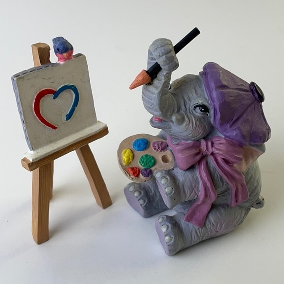 Luckyphants  Elephant Artist Painting Heart Picture on Isle With Tiny Bird - Picture 2 of 12